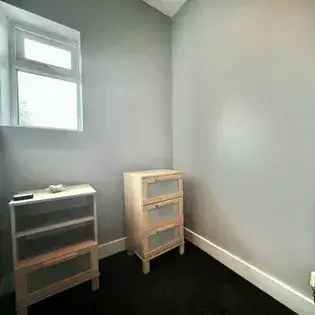 3 Bedroom End Terrace House Manchester City Centre
