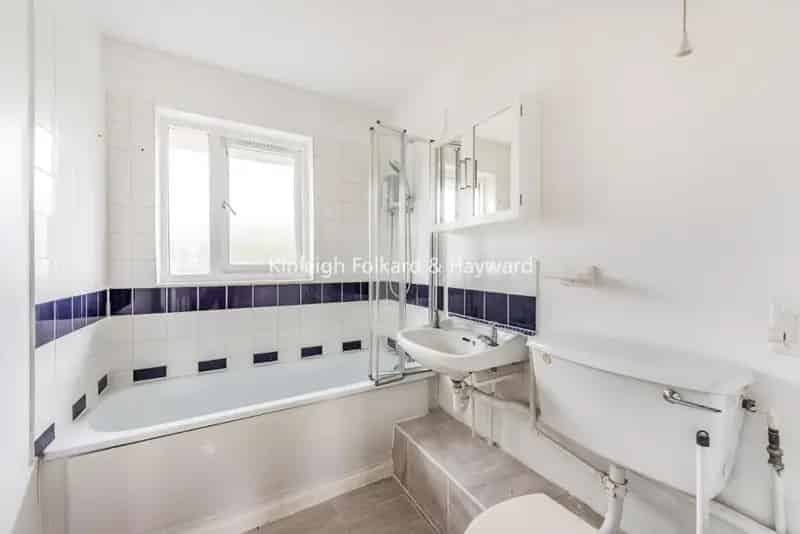 4-5 Bedroom House Near Kilburn and West Hampstead Stations
