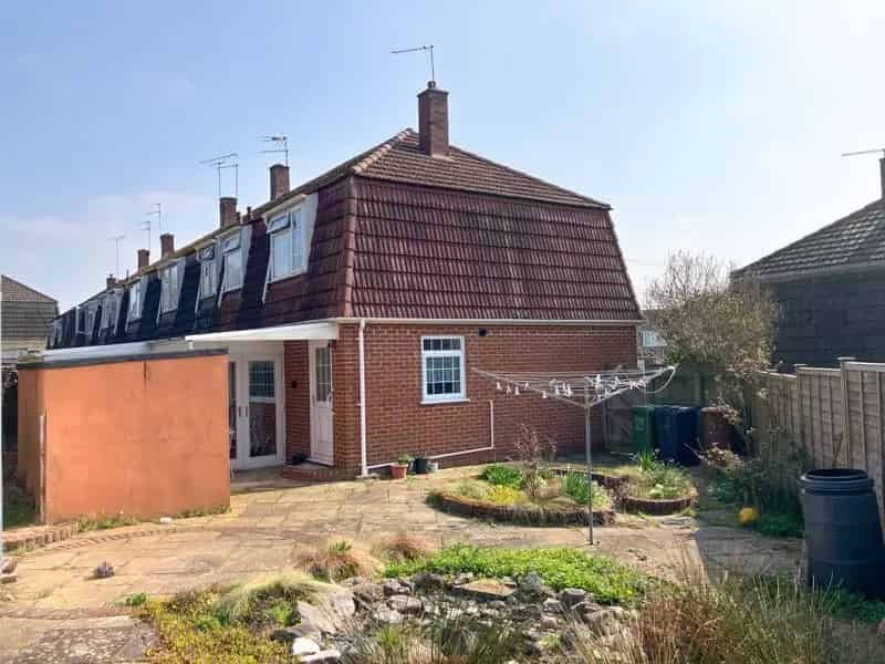 3 Bedroom End Terrace House for Rent in Exeter Whipton