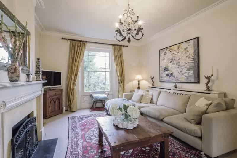 2 Bedroom Flat to Rent in SW10