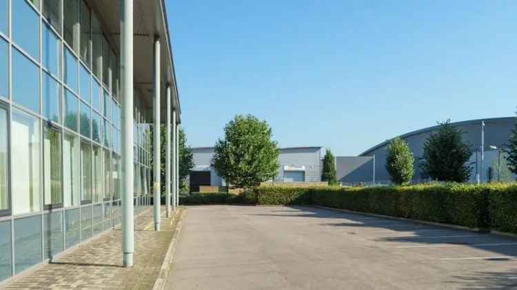 Industrial For Rent in Slough, England