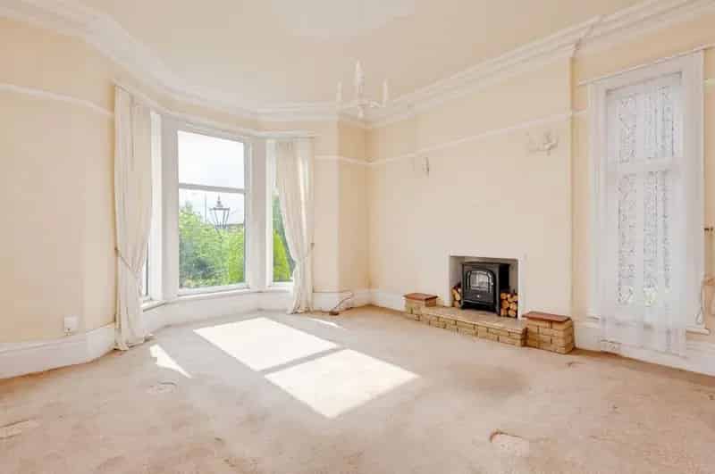 5 Bedroom Semi Detached House for Sale St Helens Merseyside