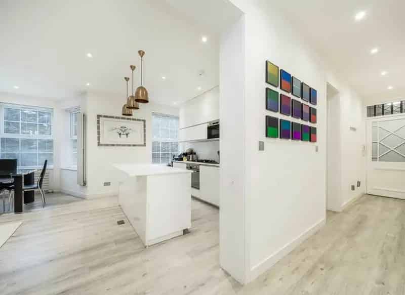 Modern 3 Bedroom Apartment For Rent
