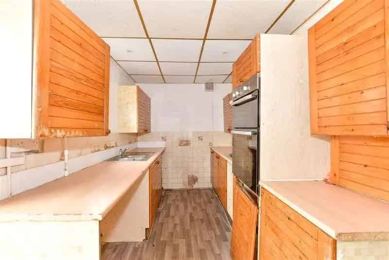 3 Bed House for Sale - Modernisation Required - Off Road Parking