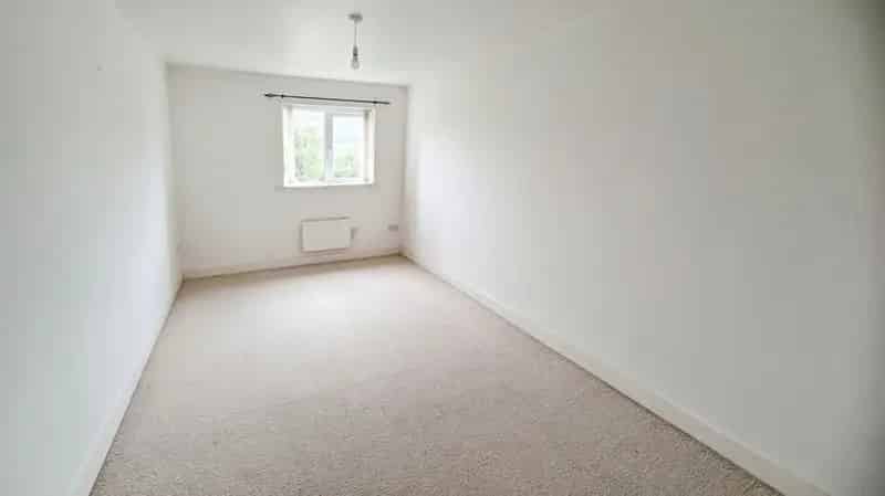 2 Bed Flat for Sale Elland West Yorkshire HX5