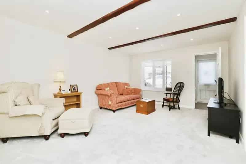 3 Bedroom Detached Bungalow  Newly Refurbished