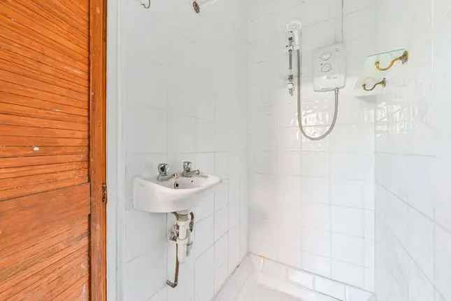 7 Bedroom House for Sale in East Dulwich Lordship Lane SE22