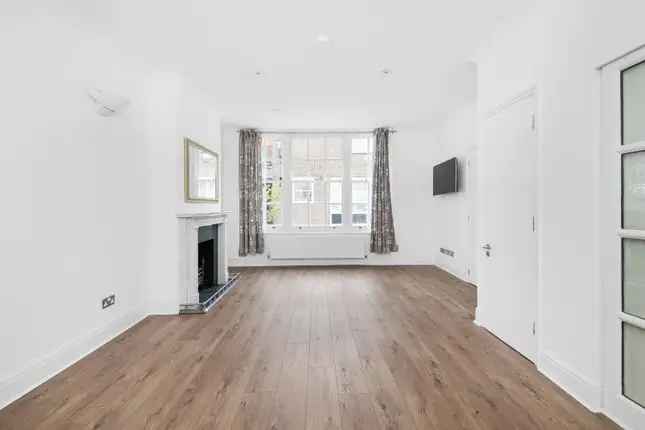 4 Bedroom Mews House for Rent in London SW7