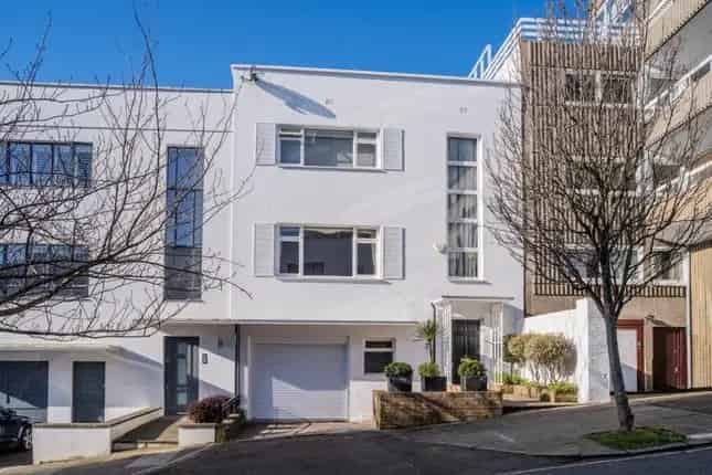 3-Bed House for Sale in St John's Wood