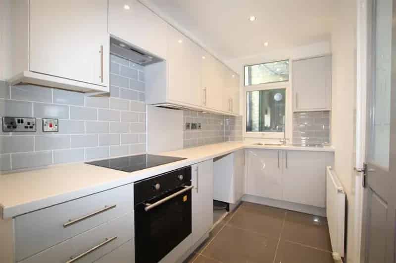 3 Bedroom Terrace House Near Queensbury Village