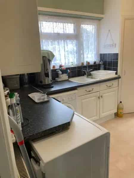 2 Bedroom Bungalow with Wet Room and Large Garden
