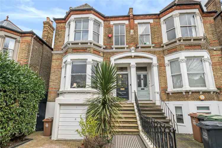 3 Bedroom Period House For Sale in London