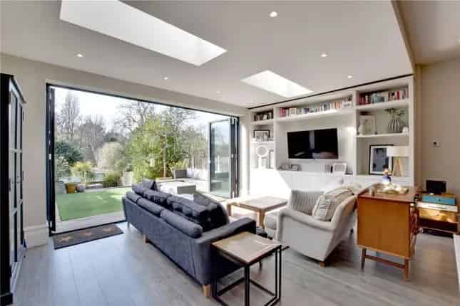 Semi-Detached House for Sale in Blackheath London