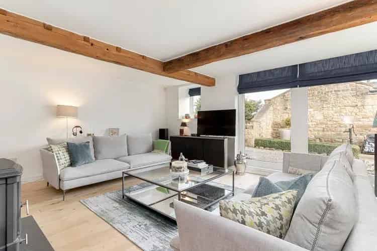 4 Bed Barn Conversion For Sale