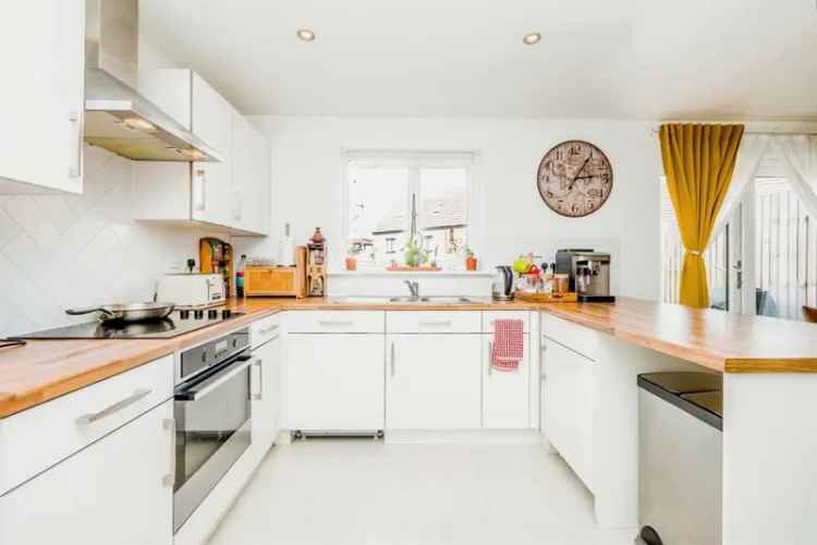 4 Bedroom Detached House Old St Mellons Garage Driveway Garden