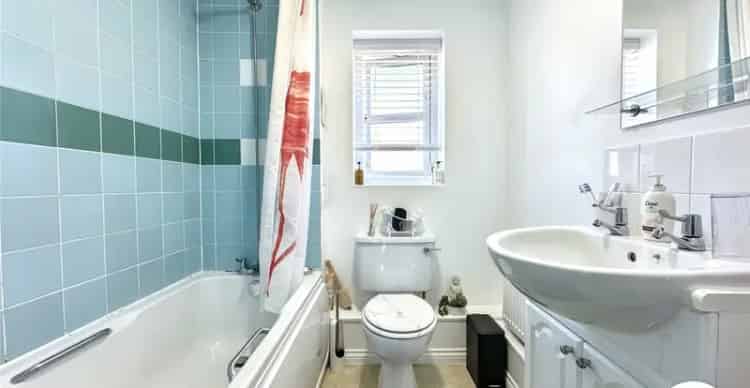 2 Bedroom Flat for Sale in St Marys Island