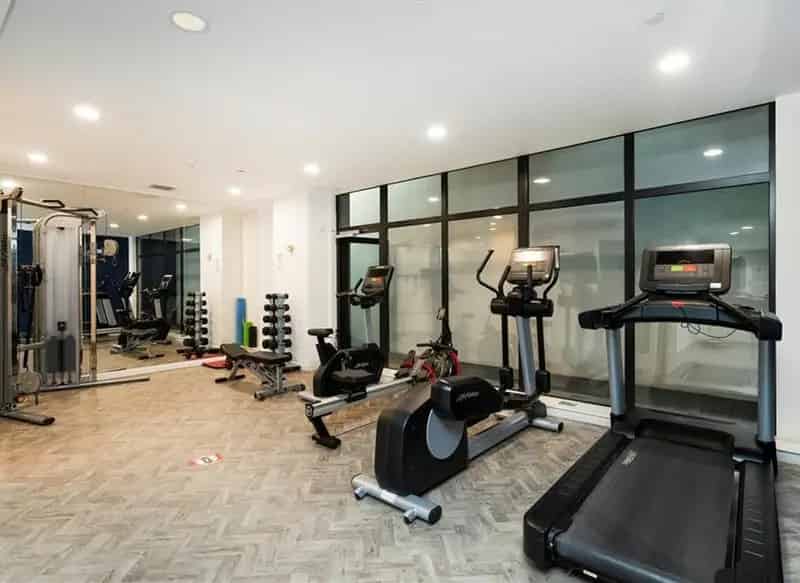 Studio Apartment Wapping Dock Street  Fully Furnished Gym Concierge
