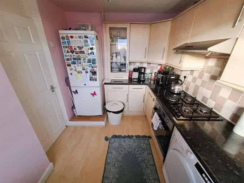 2 Bed Flat for Sale - Duplex Apartment with Garage