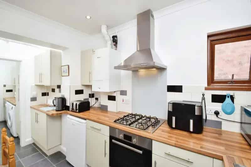 3 Bedroom Detached Bungalow Ammanford