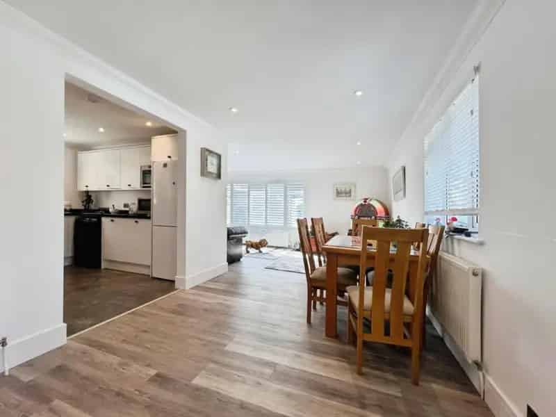 2 Bed Detached Bungalow Hythe