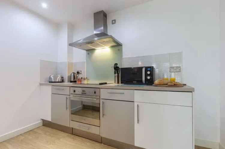 2 bedroom serviced apartment to rent