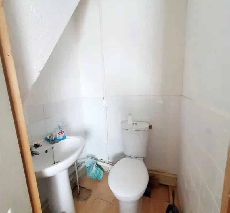 Seafront Studio Apartment Bills Included