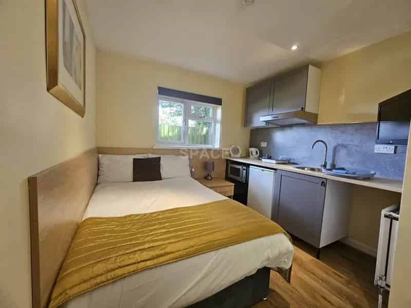 1 Bedroom Studio Apartment to Rent