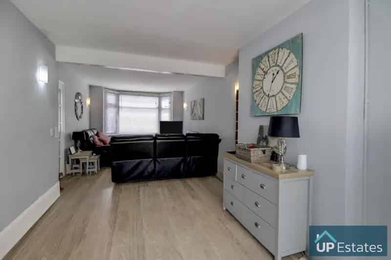 3 Bedroom End Terrace House to Rent Near University Hospital