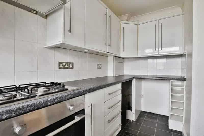 Two Bedroom Apartment West Moors Private Entrance Parking Balcony