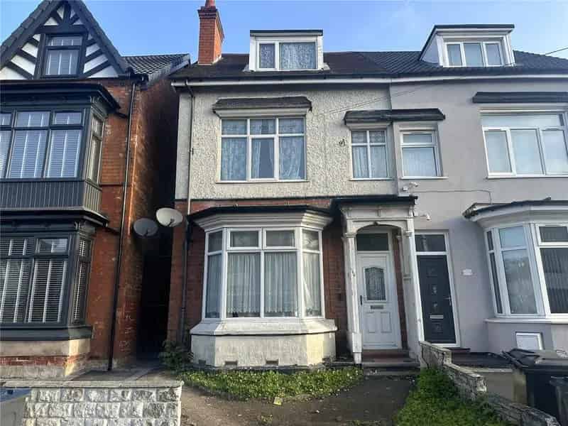 4 Bedroom Semi-Detached House for Sale