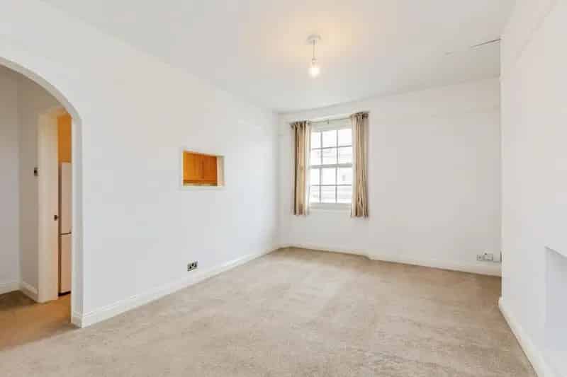 1 Bedroom Flat for Sale in Clifton