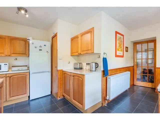 4 bedroom end-terraced house for sale