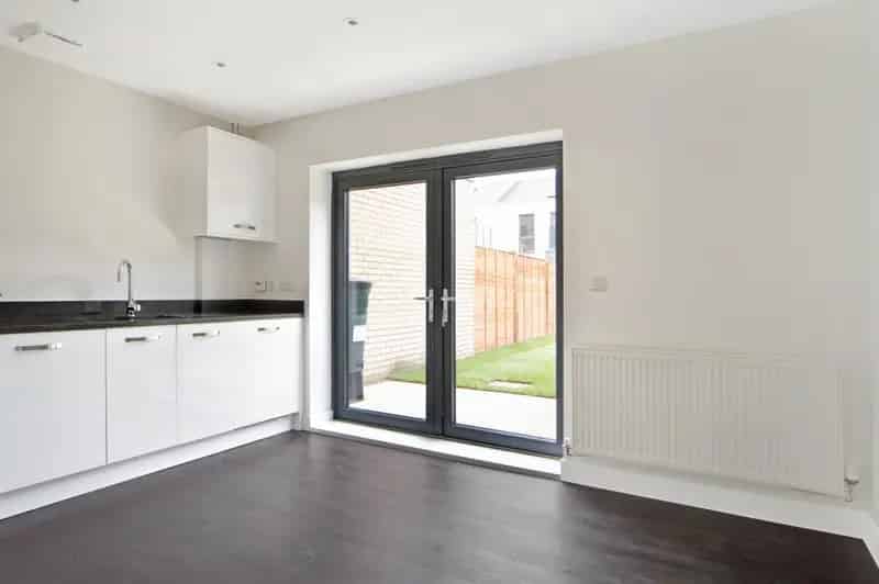 3 Bedroom End of Terrace House to Rent