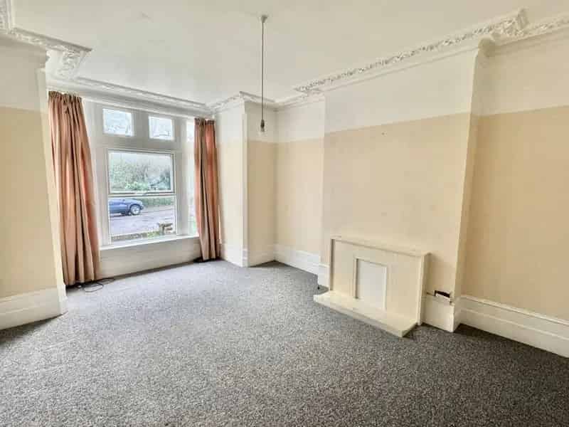 1 Bedroom Flat for Sale Folkestone CT20 Near Kingsnorth Gardens