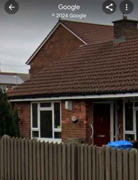 Bungalow For Rent in Salford, England