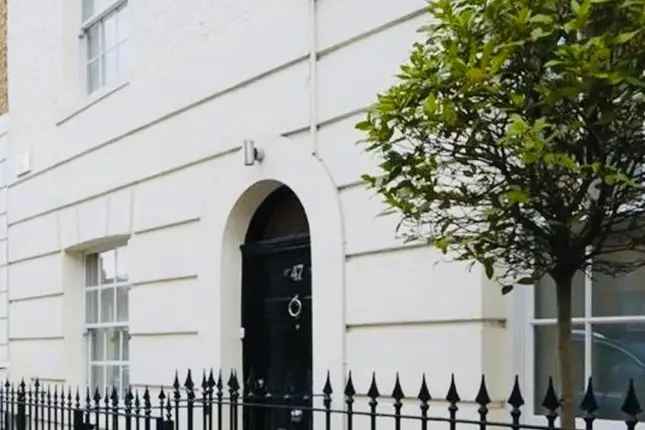 Town house to rent in Elystan Place, London SW3