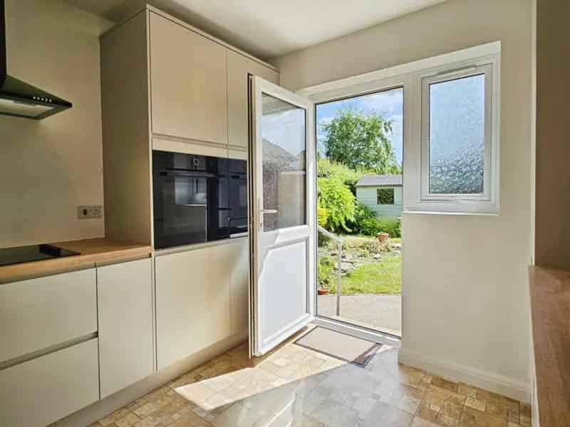2 Bedroom Bungalow For Sale No Onward Chain