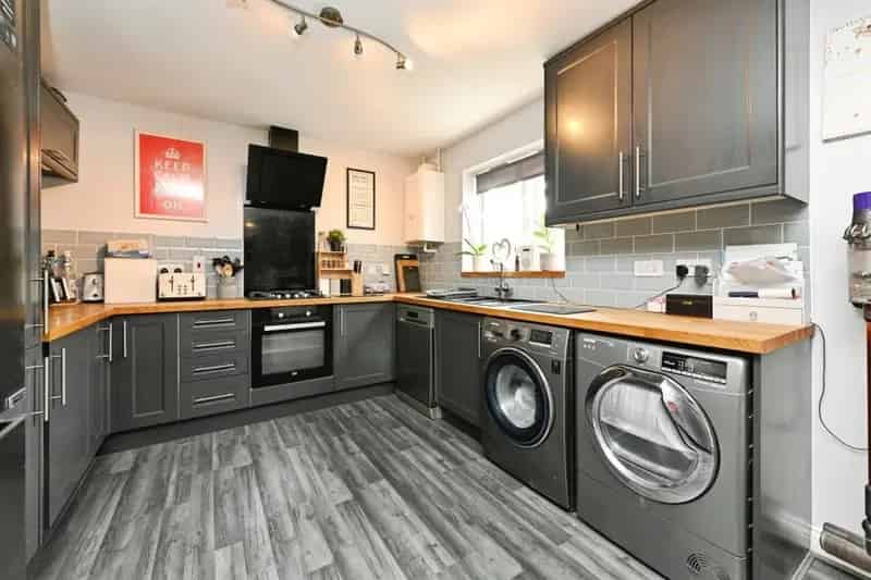 3 Bed Family Home Watlington Near Mainline Station