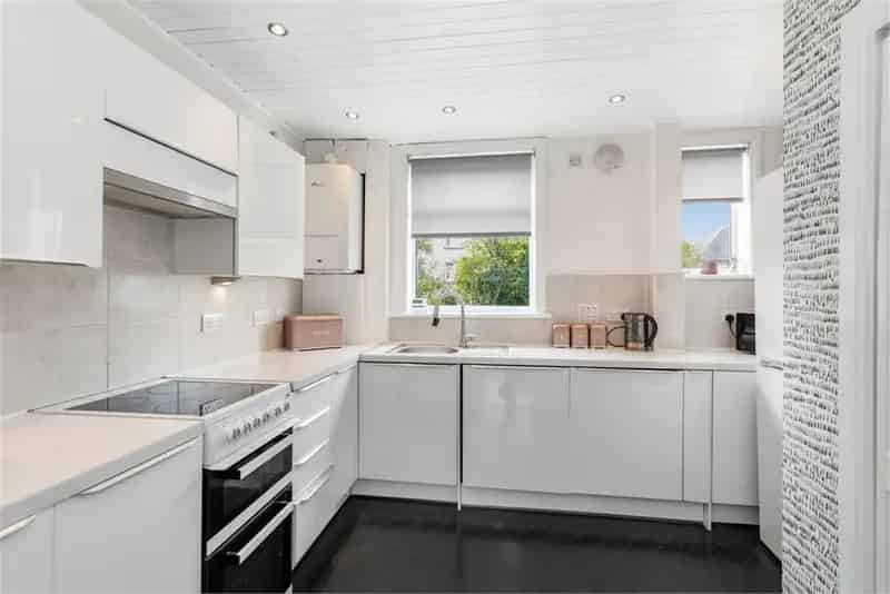 2 Bed Flat - Lower with 1 Reception Room