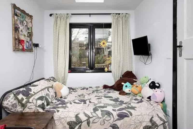 5 Bed Detached House For Sale