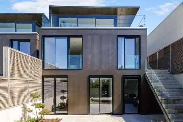Luxury 4-Bed Smart Home Poole Harbour Views