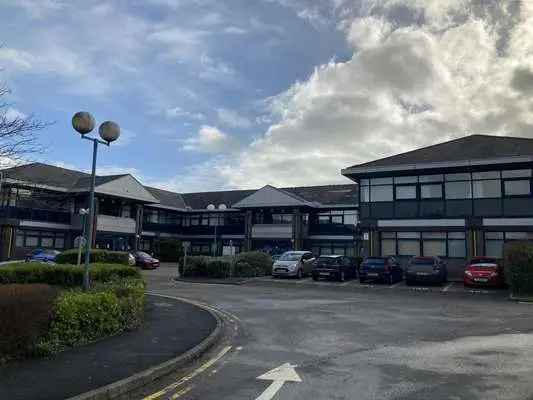 Modern Office Space to Rent in Swansea