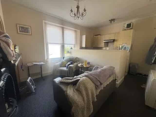 One Bedroom Apartment Redland August 8th Available