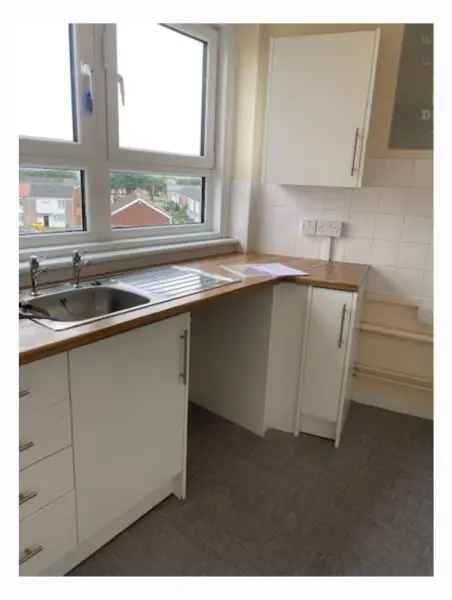 Flat For Rent in Chadwell St Mary, England