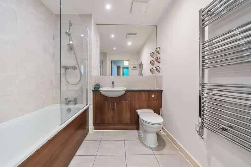 1 Bed Flat for Sale in Brentford Great West Quarter
