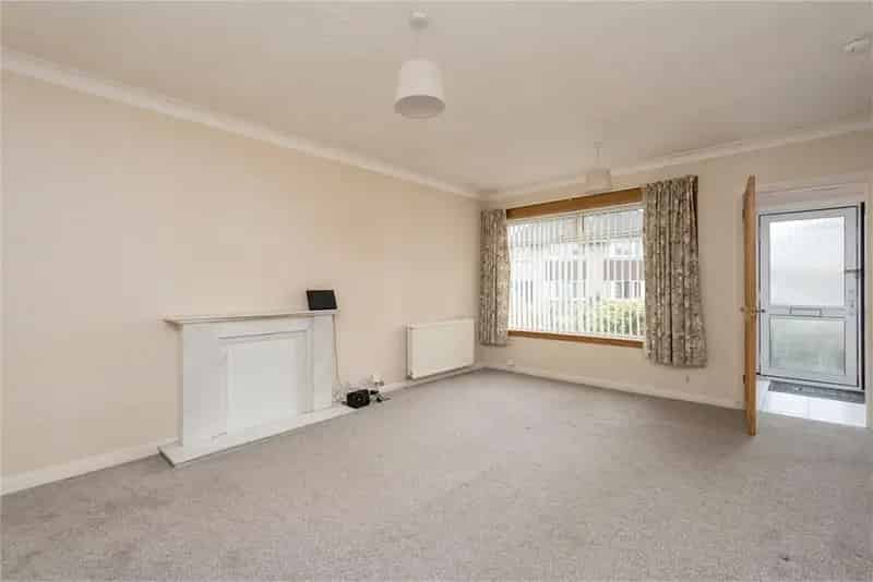 2 Bed Detached Bungalow - Penicuik