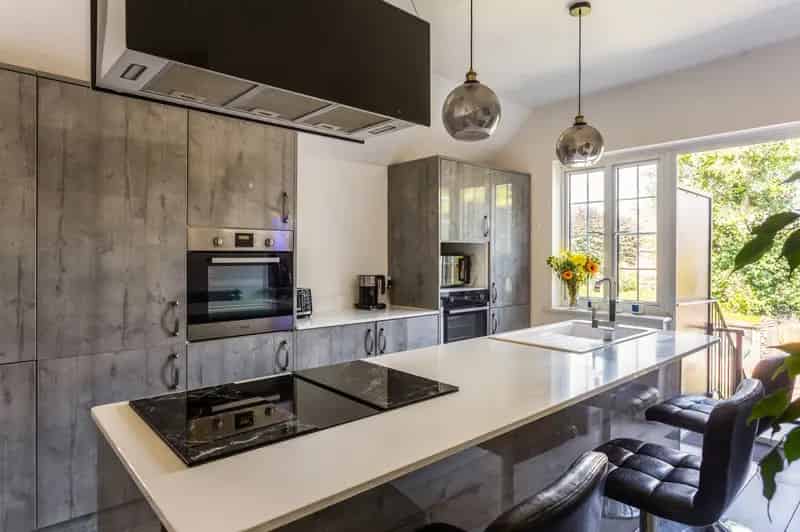 45 Bedroom Family Home Westcombe Park