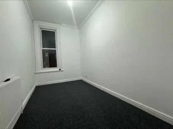 2 Bedroom Apartment near Southsea Seafront - Renovated