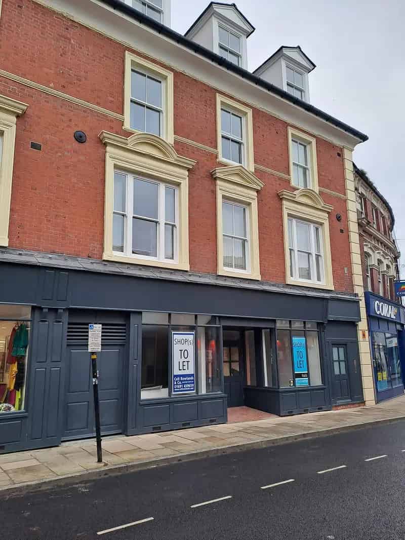 Retail Units Oswestry Town Centre 300-1000 sq ft