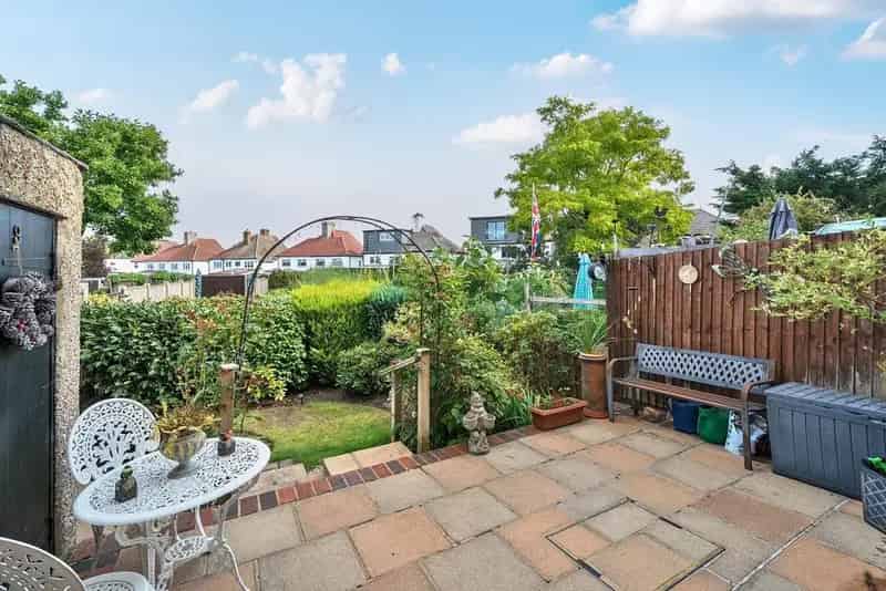Flat For Sale , London, England
